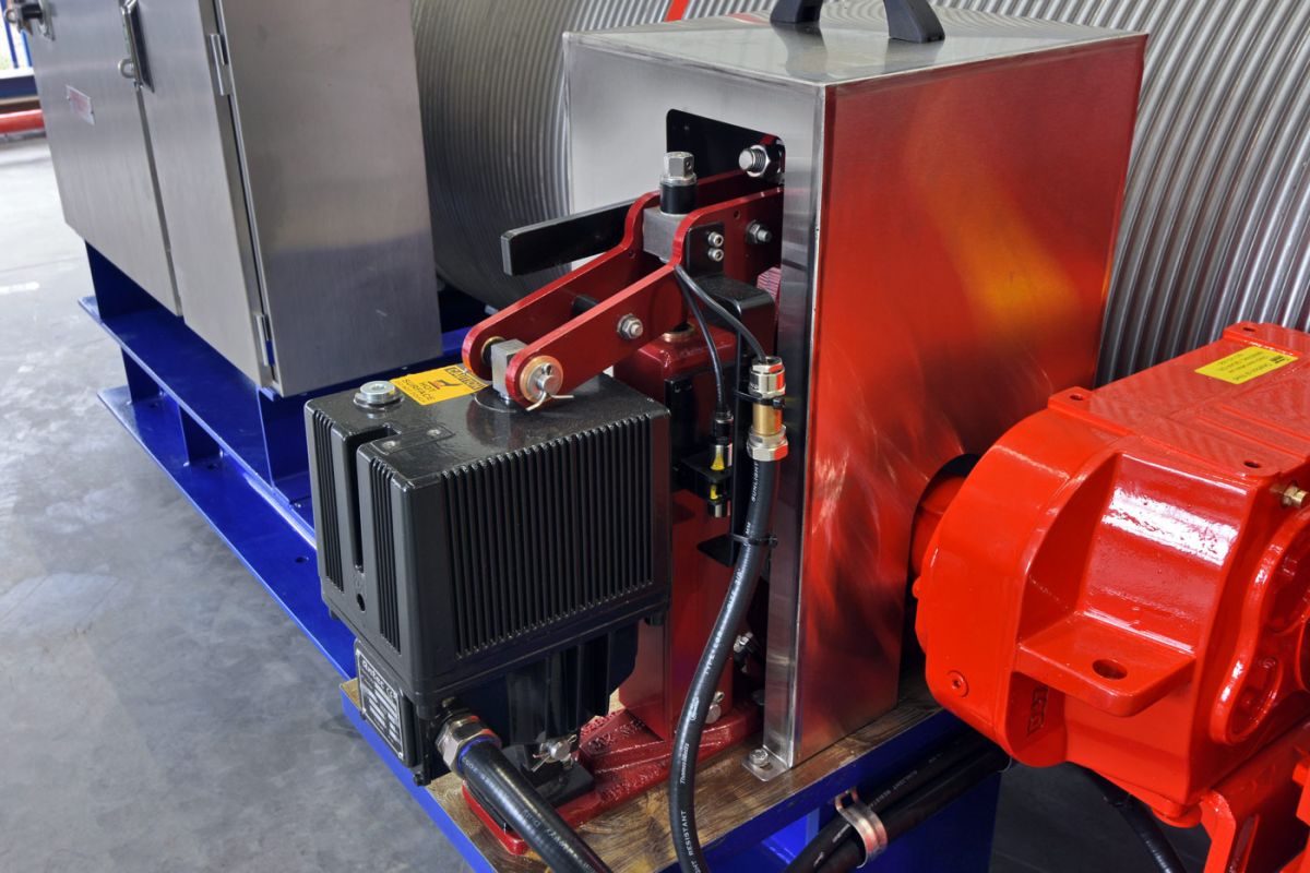 Decant Tower Operating Gate Hoist - Eilbeck Winch Facility 03.jpg